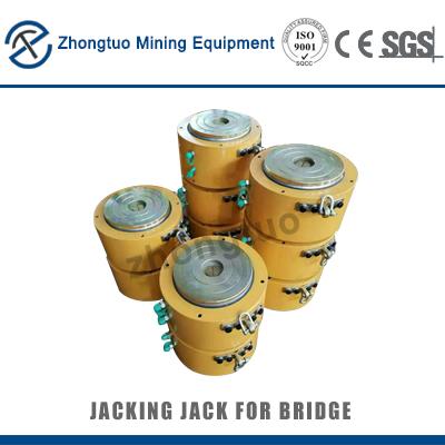 Jacking jack for bridge.jpg