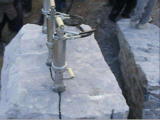 Hydraulic-Rock-Splitter Hydraulic-Rock-Splitter