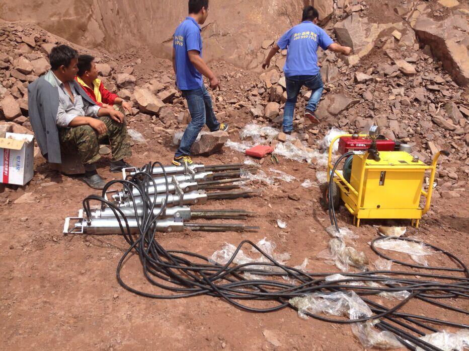 Hydraulic-Rock-Splitter 3